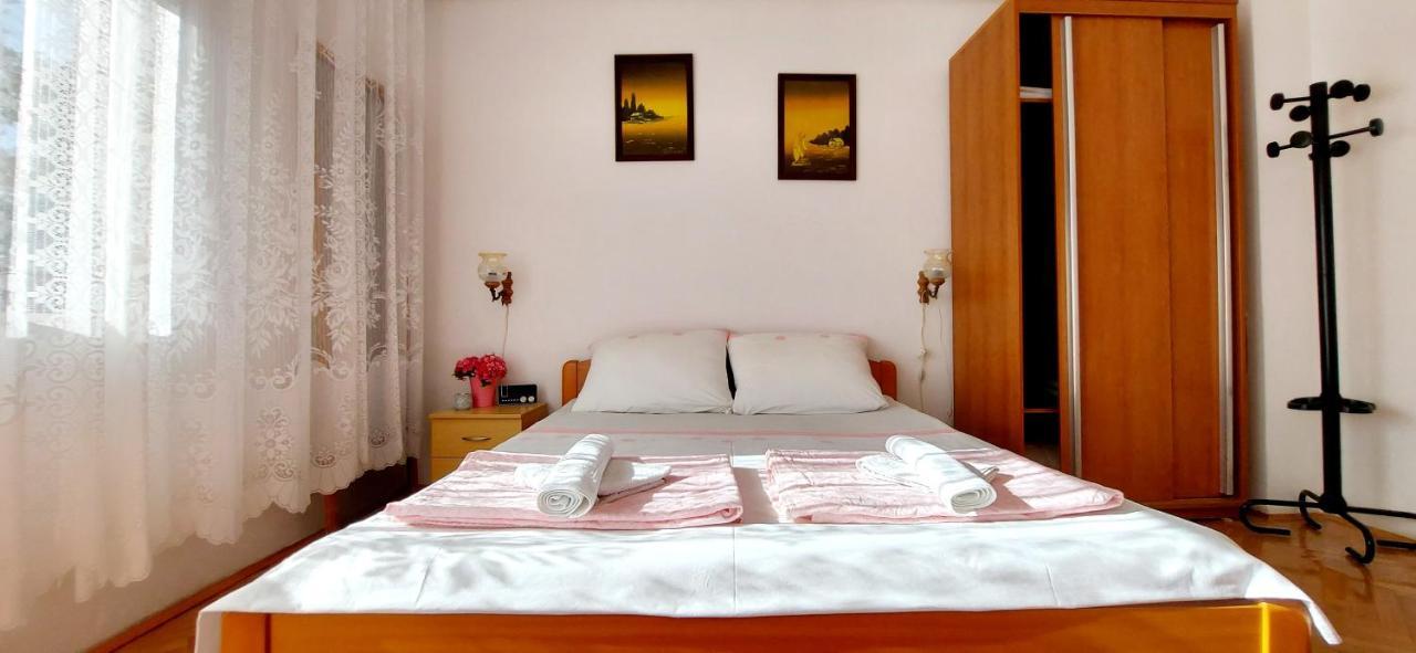Apartment Luka Добринь Экстерьер фото