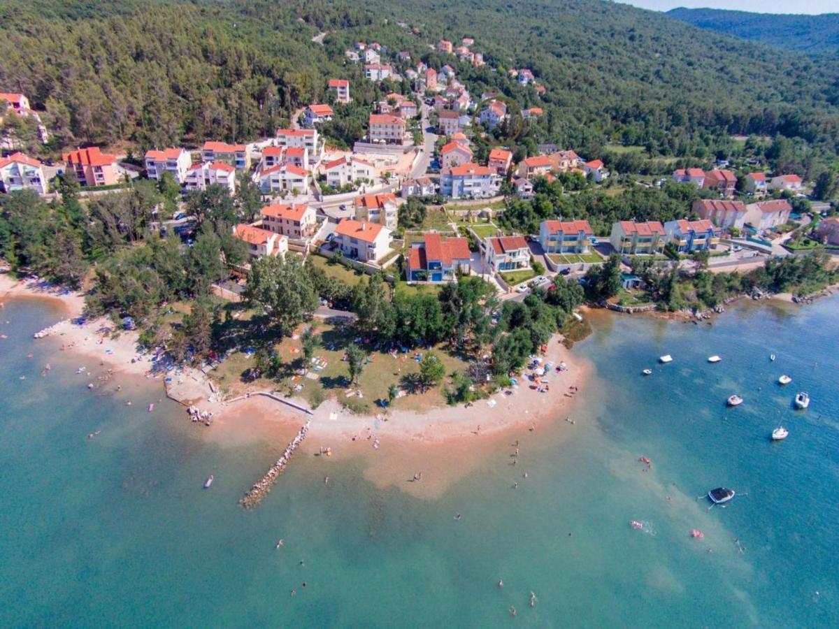Apartment Luka Добринь Экстерьер фото